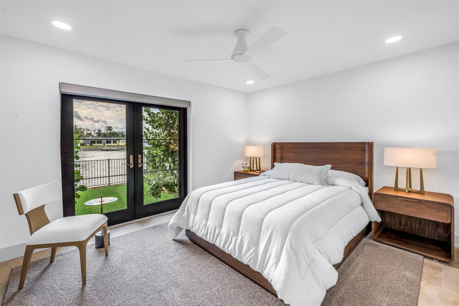 CAPRI ISLE - Residential