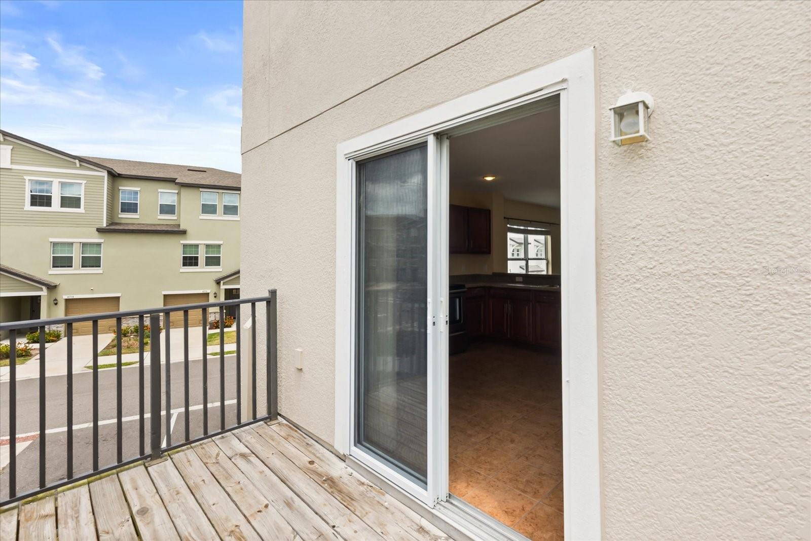 PALM RIVER TWNHMS PH 1 - Residential