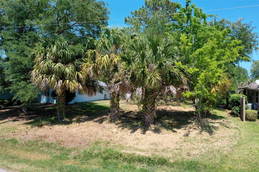 Photo of 6 Corona Court, Palm Coast, FL 32137 (MLS # FC318118)