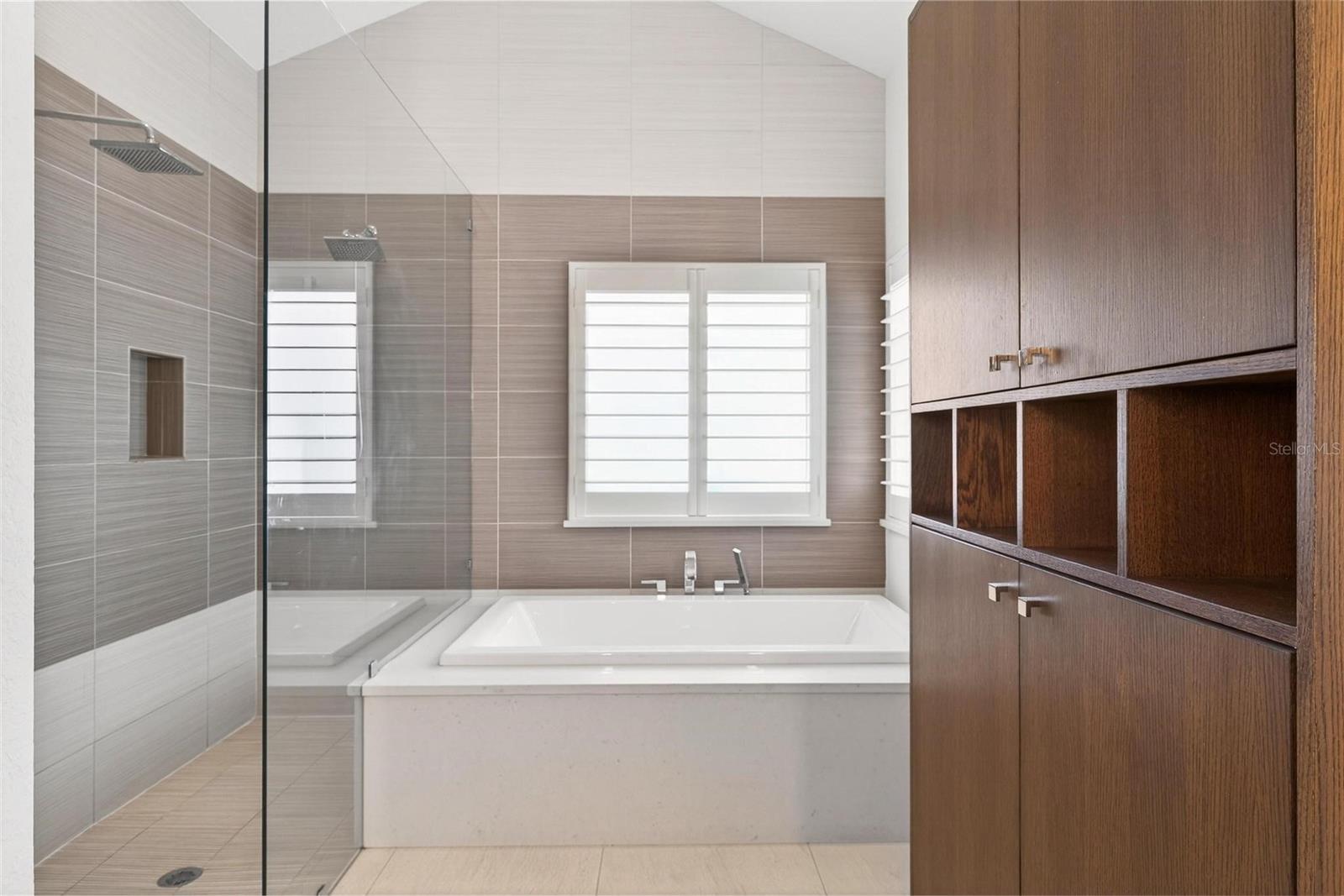 SWISS FAIRWAYS / VACATION PARADISE - Residential