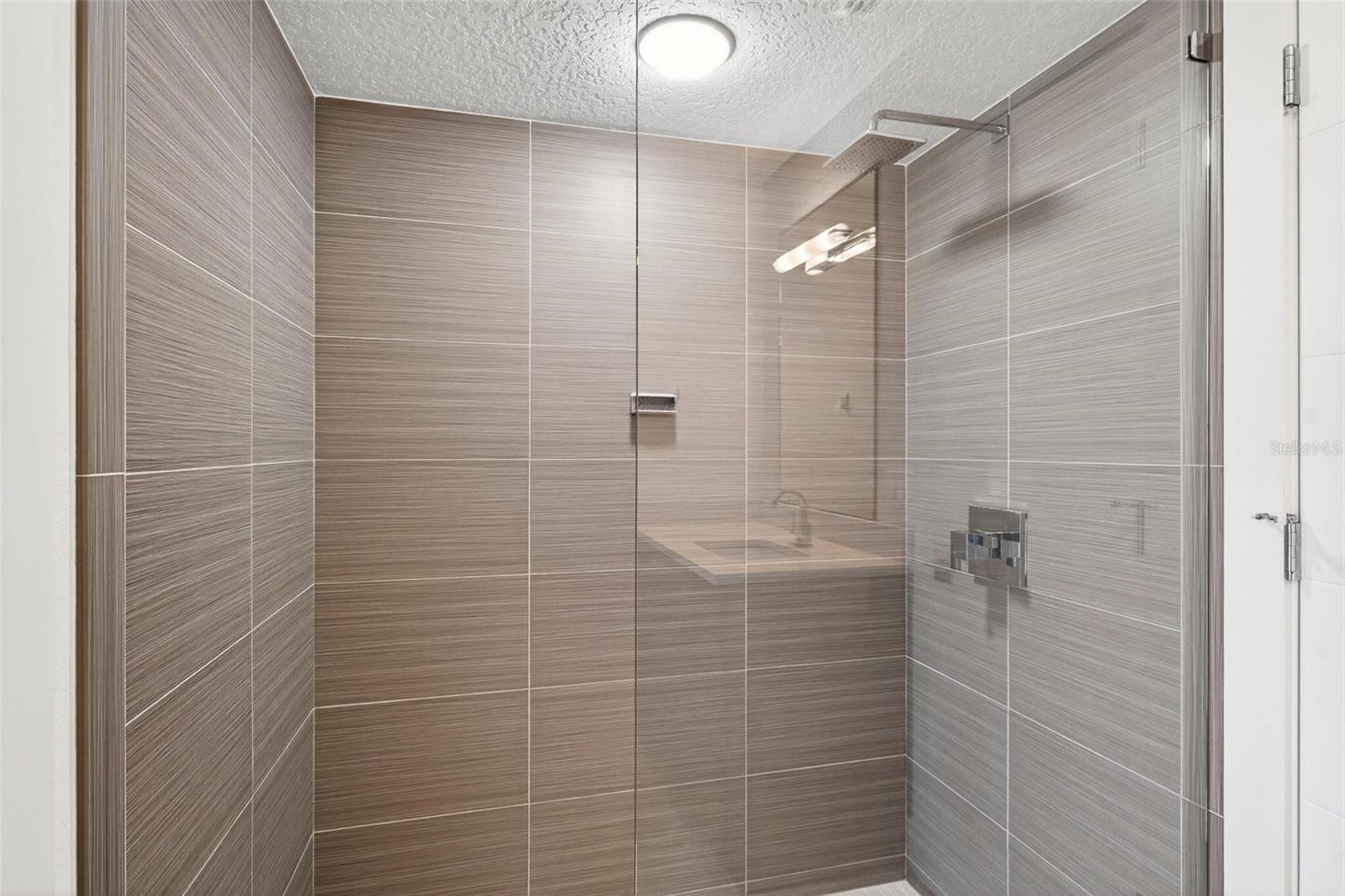 SWISS FAIRWAYS / VACATION PARADISE - Residential