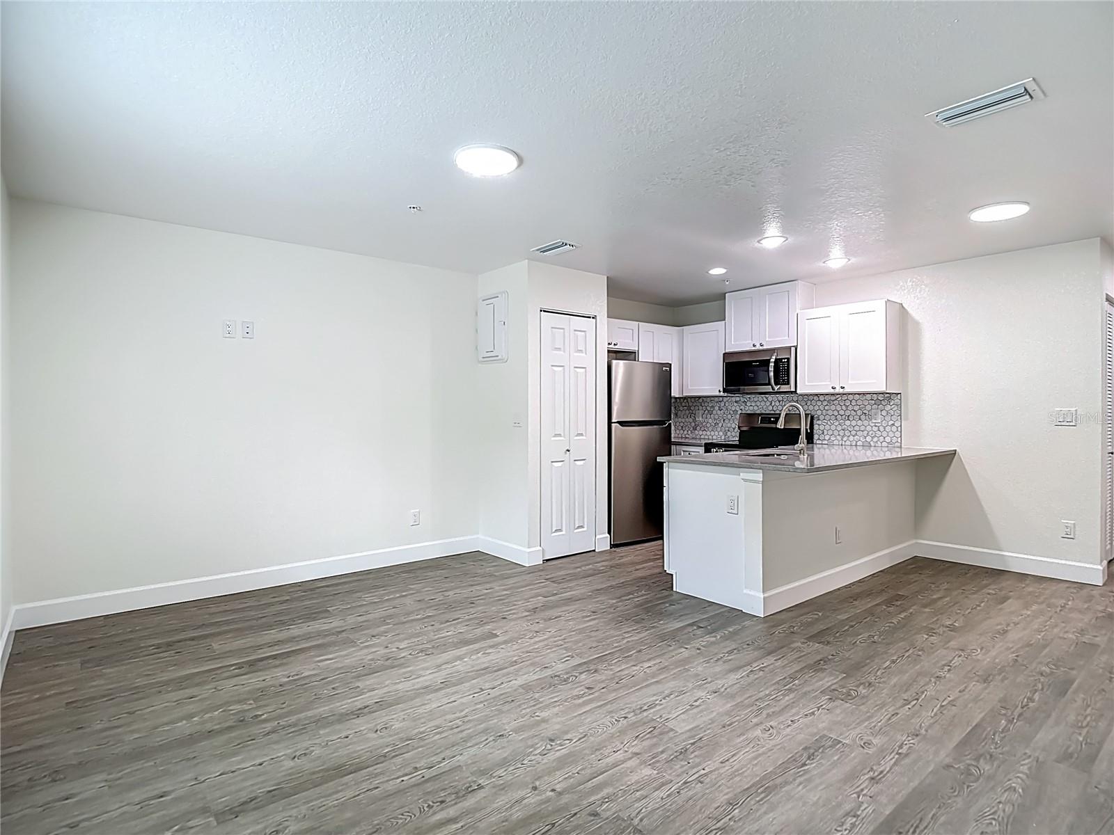 BEEKMANS VIOLA P - Residential Lease