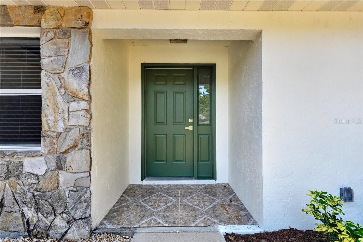 5115 MOCKINGBIRD LANE