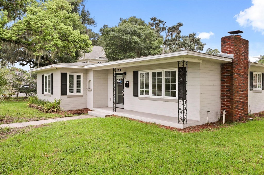 Photo of 104 S Clyde Avenue, Kissimmee, FL 34741 (MLS # O6429434)