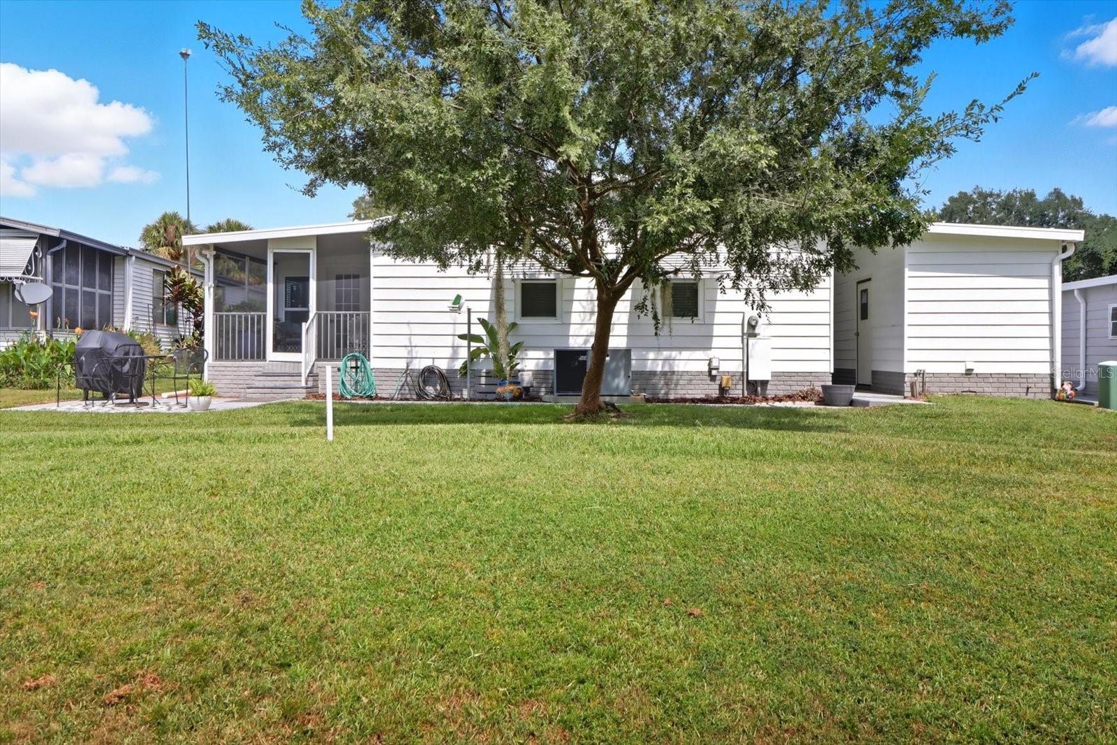 LADY LAKE ORANGE BLOSSOM GARDENS UNIT 08 - Residential Lease
