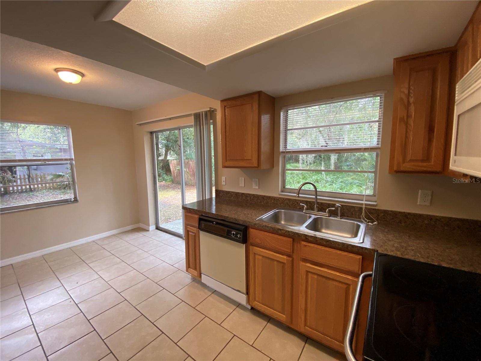 EUSTIS - Residential Lease