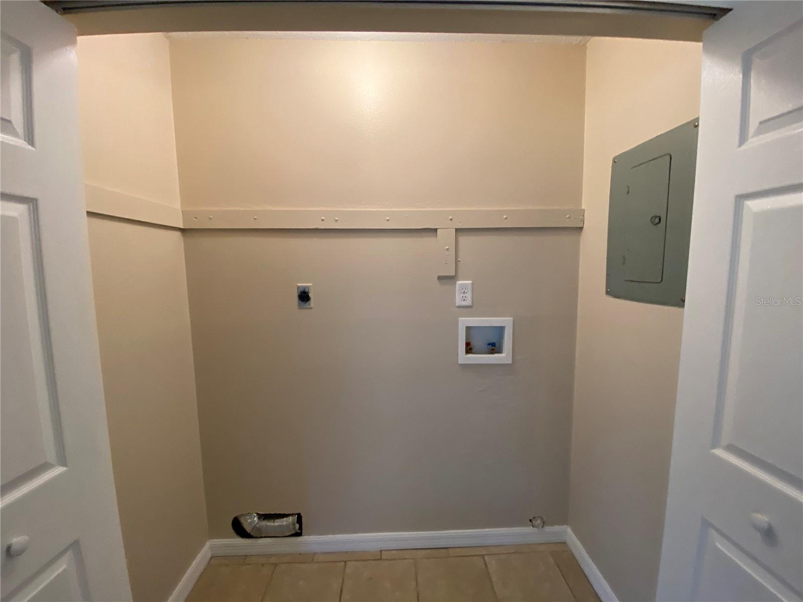 EUSTIS - Residential Lease