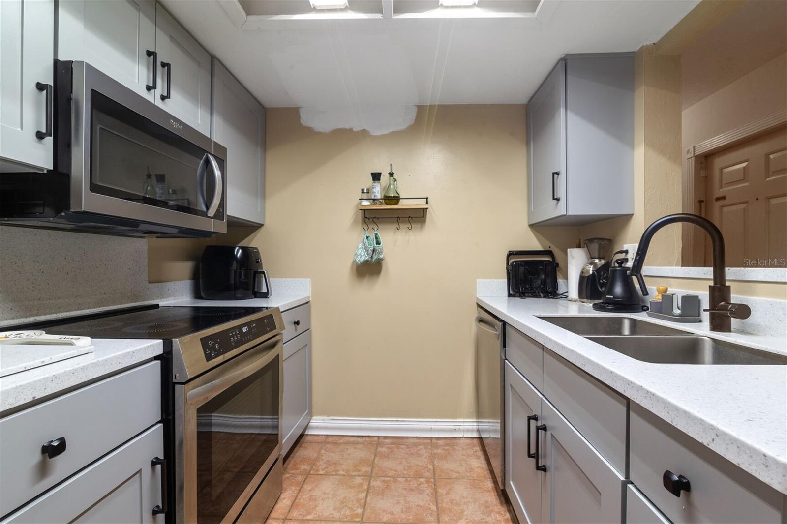 945 SW 56TH TERRACE