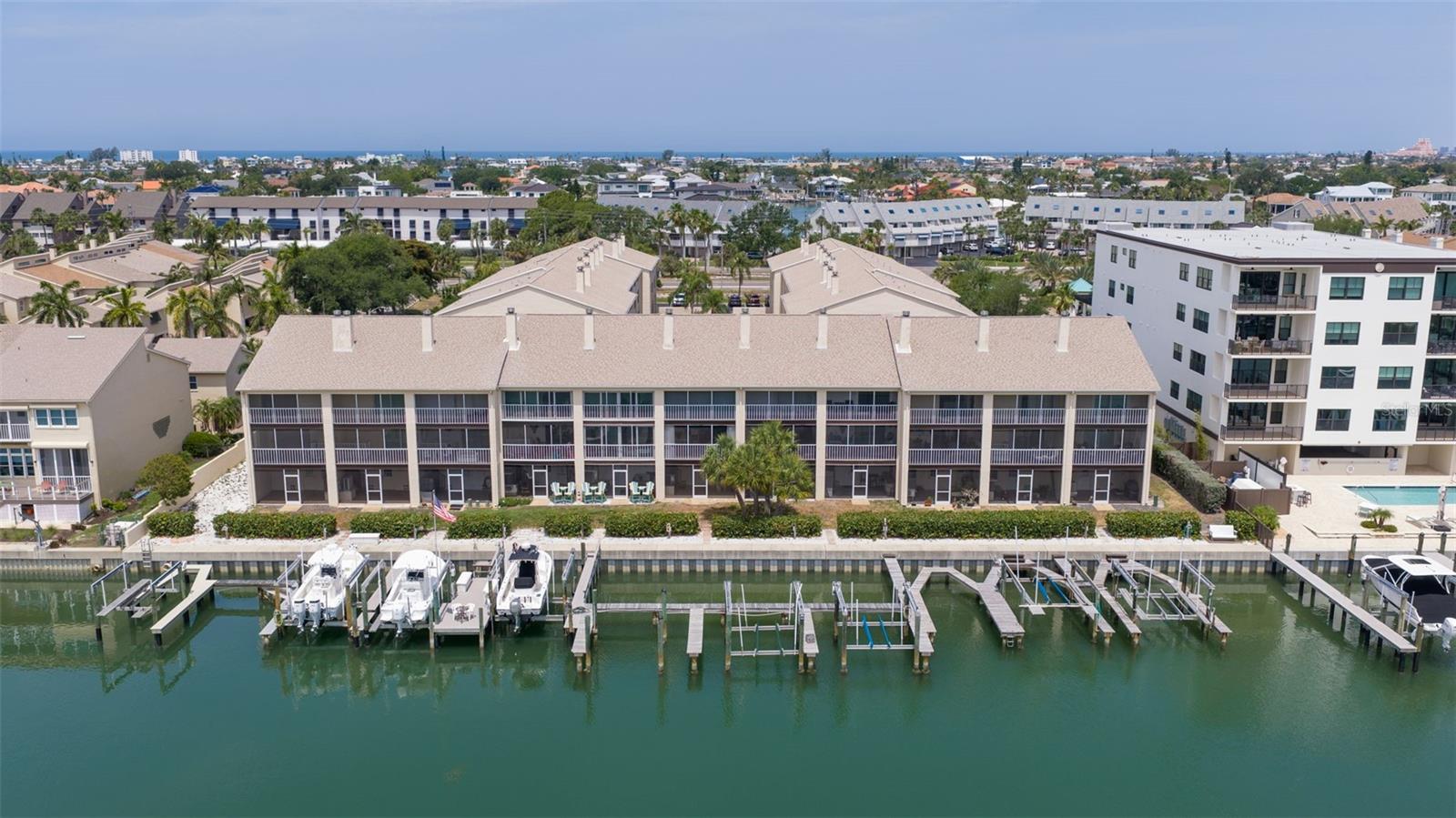 465 PINELLAS BAYWAY S 311