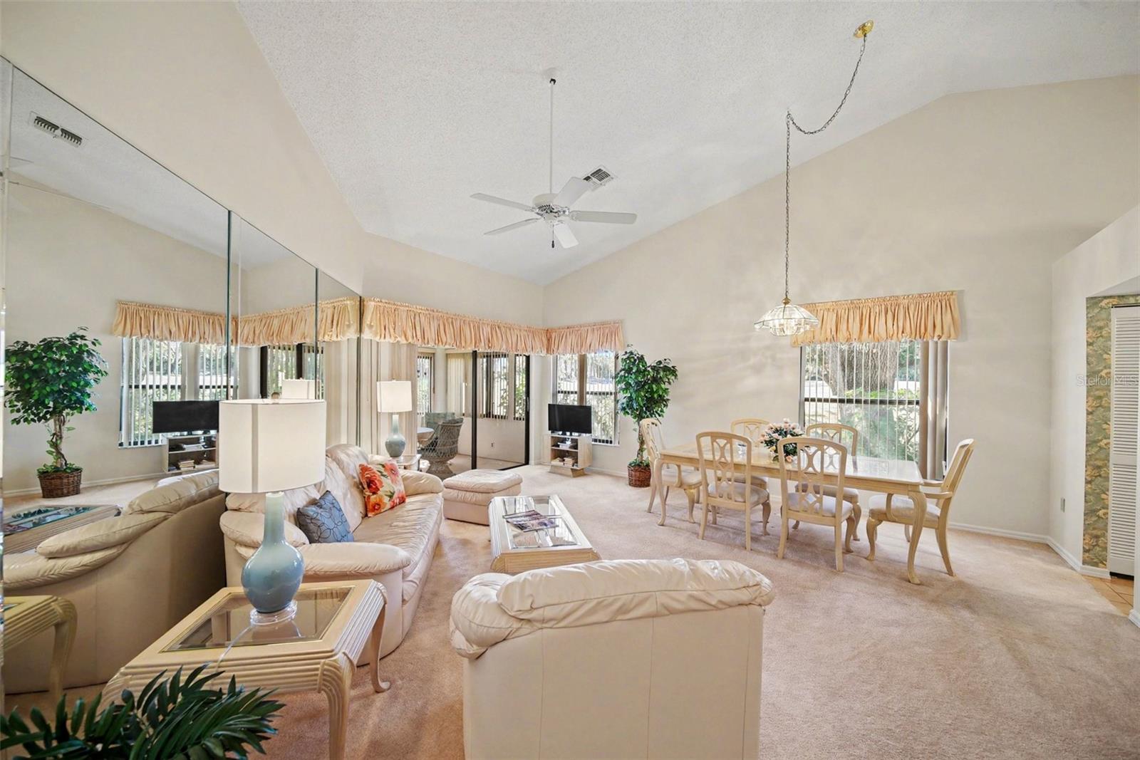 GOLF VIEW VILLAS CONDO 05 - Residential