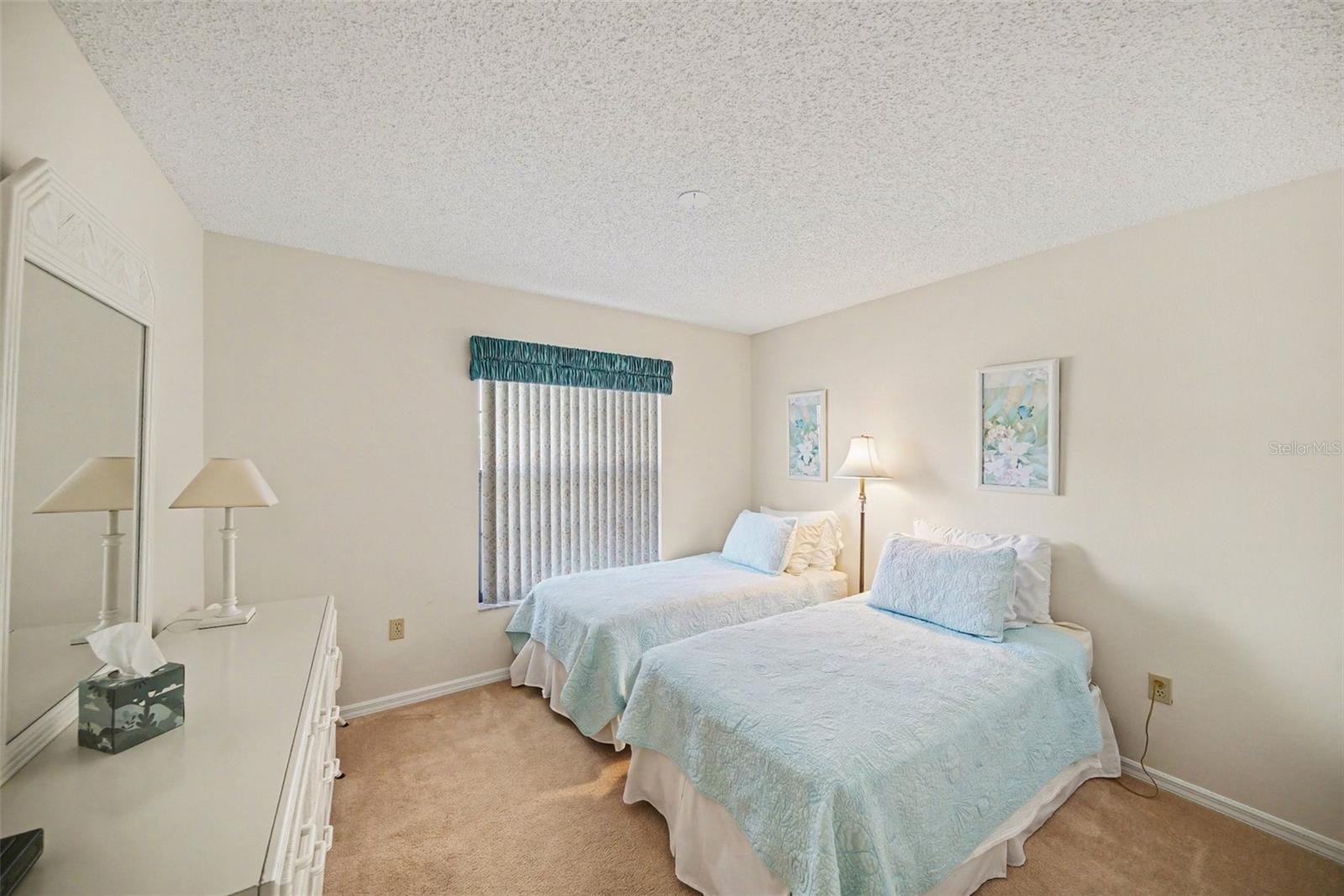 GOLF VIEW VILLAS CONDO 05 - Residential