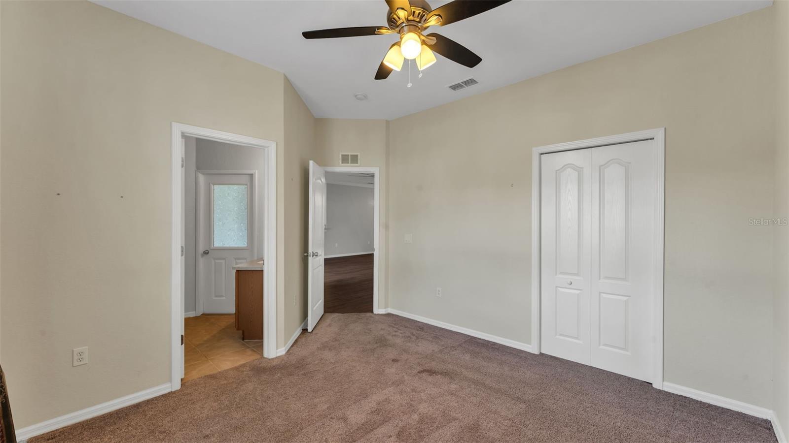 LAKE ARIETTA RESERVE - Residential