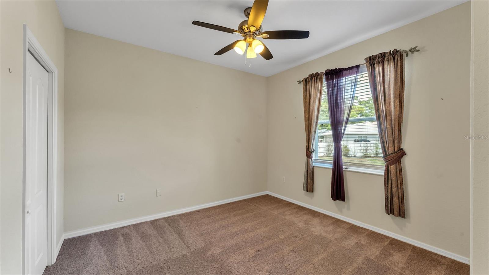 LAKE ARIETTA RESERVE - Residential