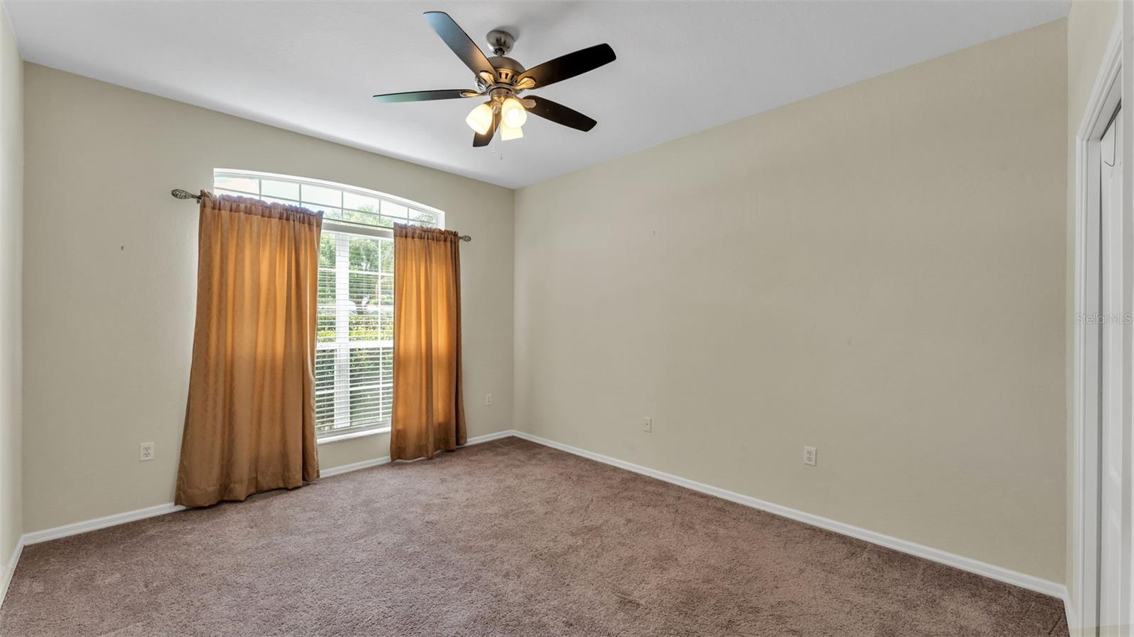 LAKE ARIETTA RESERVE - Residential