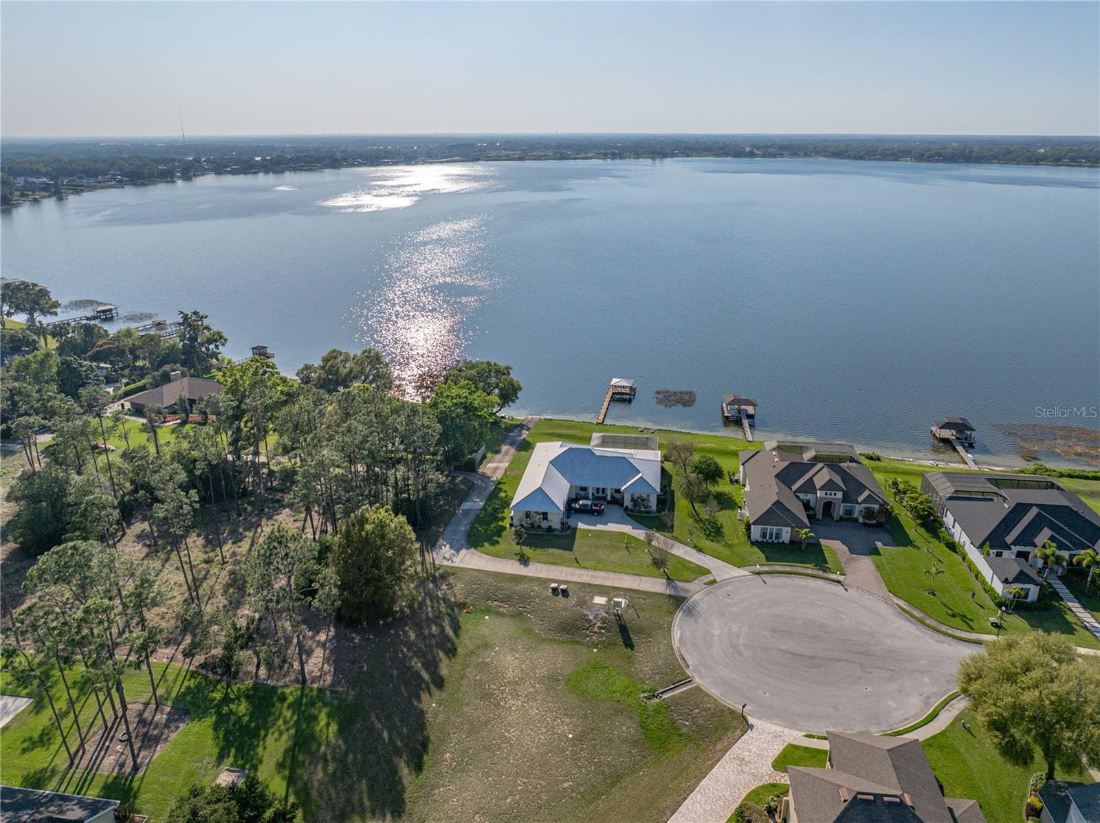 LAKE ARIETTA RESERVE - Residential