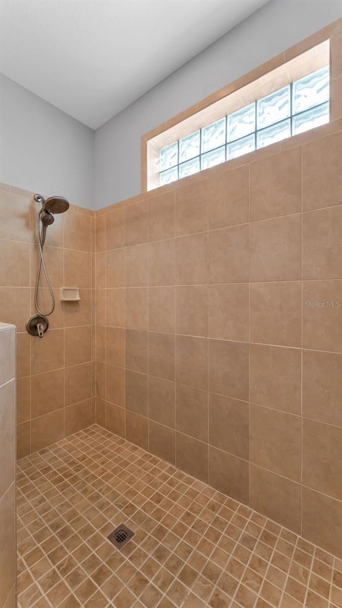 LAKE ARIETTA RESERVE - Residential