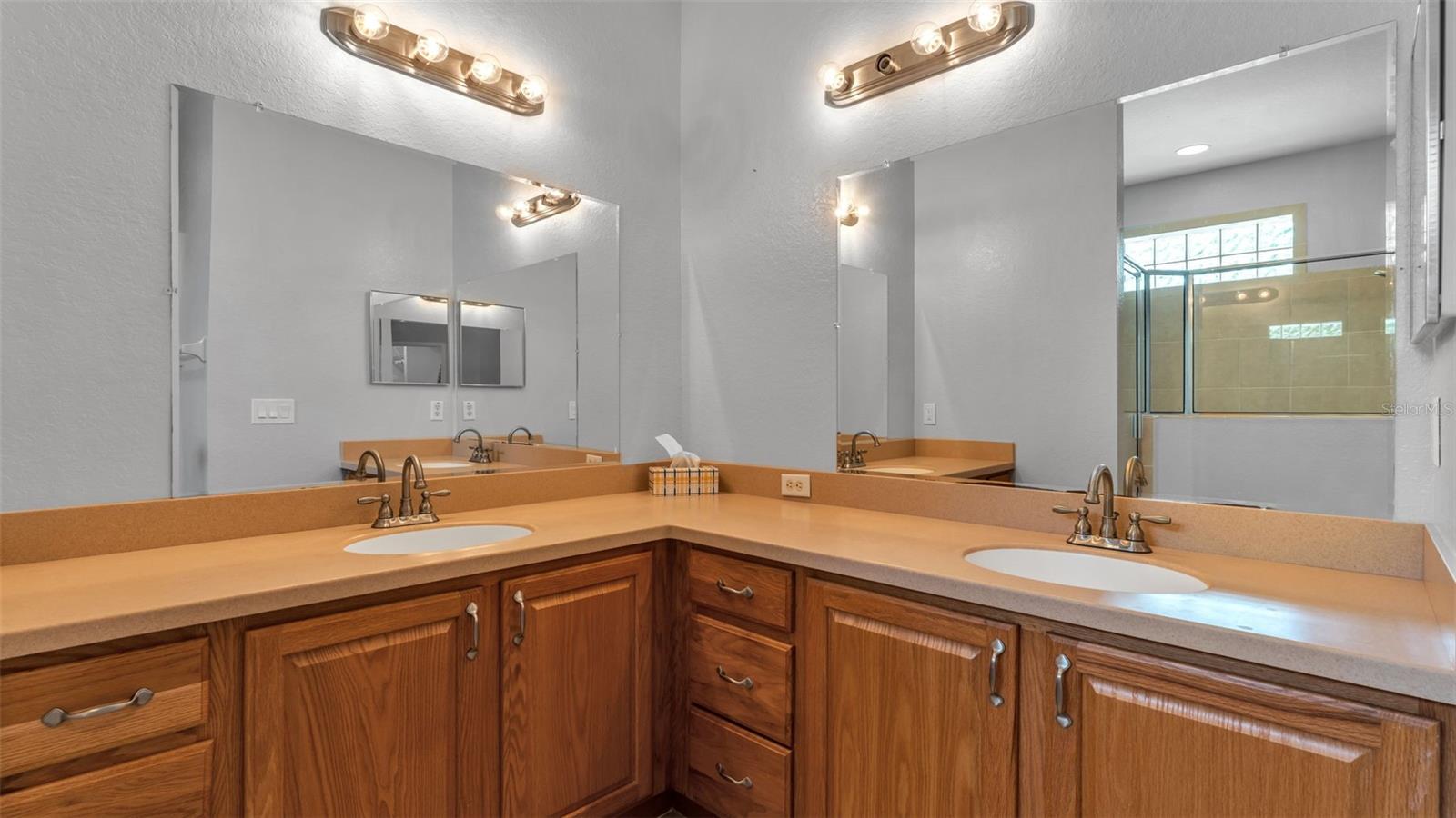 LAKE ARIETTA RESERVE - Residential