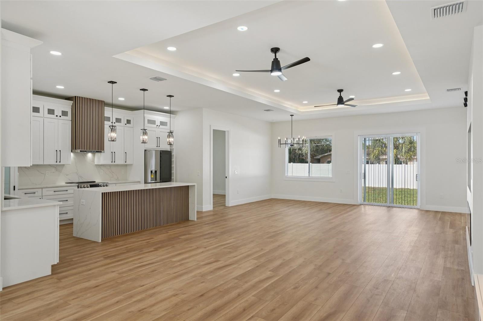 HIGHLAND MANOR - Residential