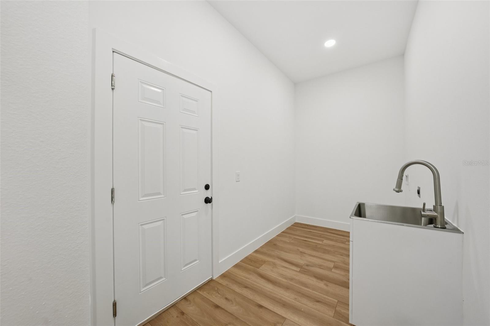 HIGHLAND MANOR - Residential