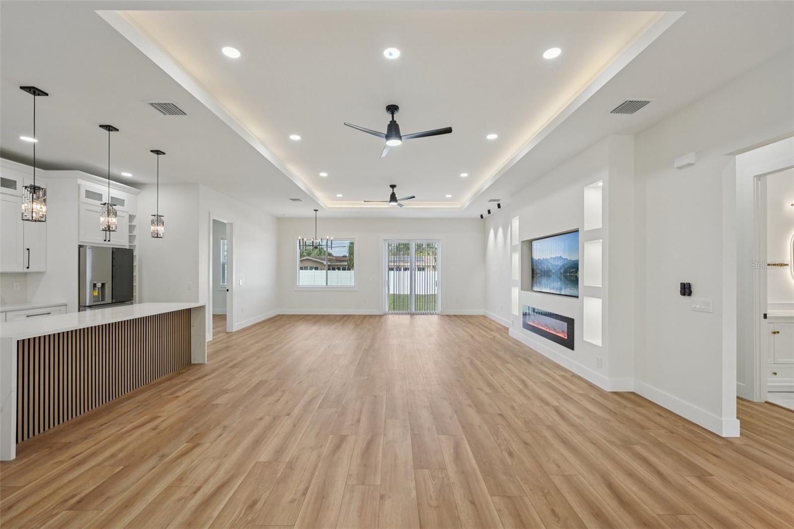 HIGHLAND MANOR - Residential