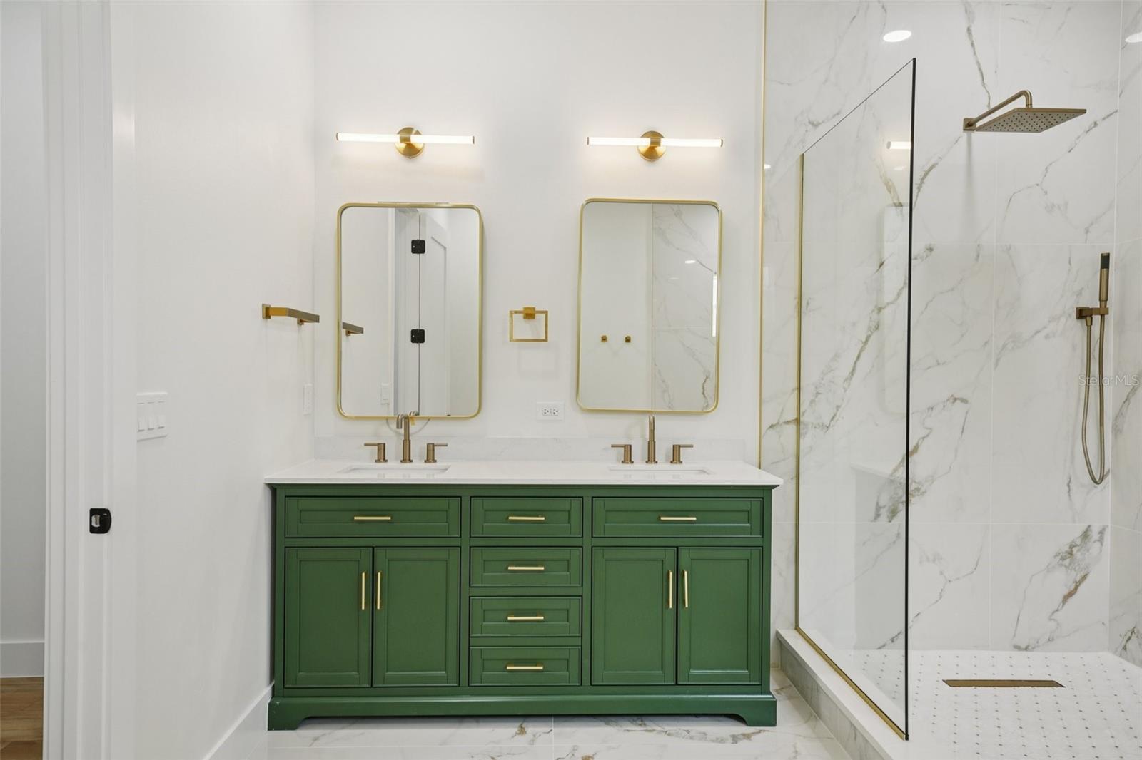 HIGHLAND MANOR - Residential