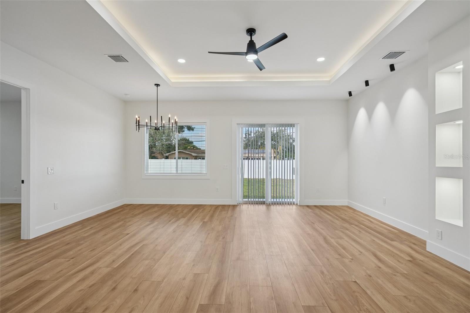 HIGHLAND MANOR - Residential