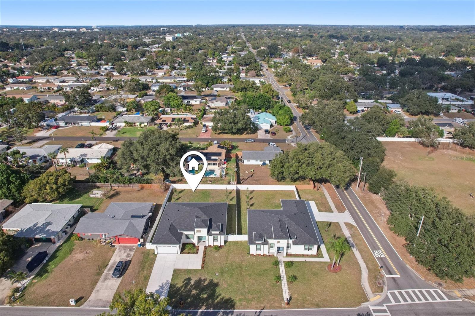 HIGHLAND MANOR - Residential