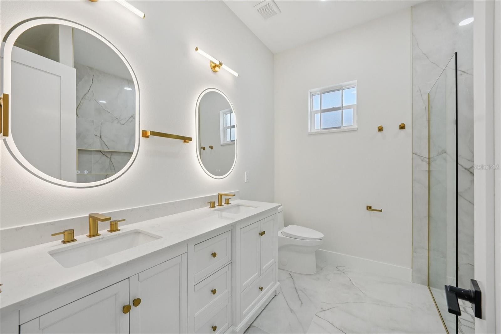 HIGHLAND MANOR - Residential