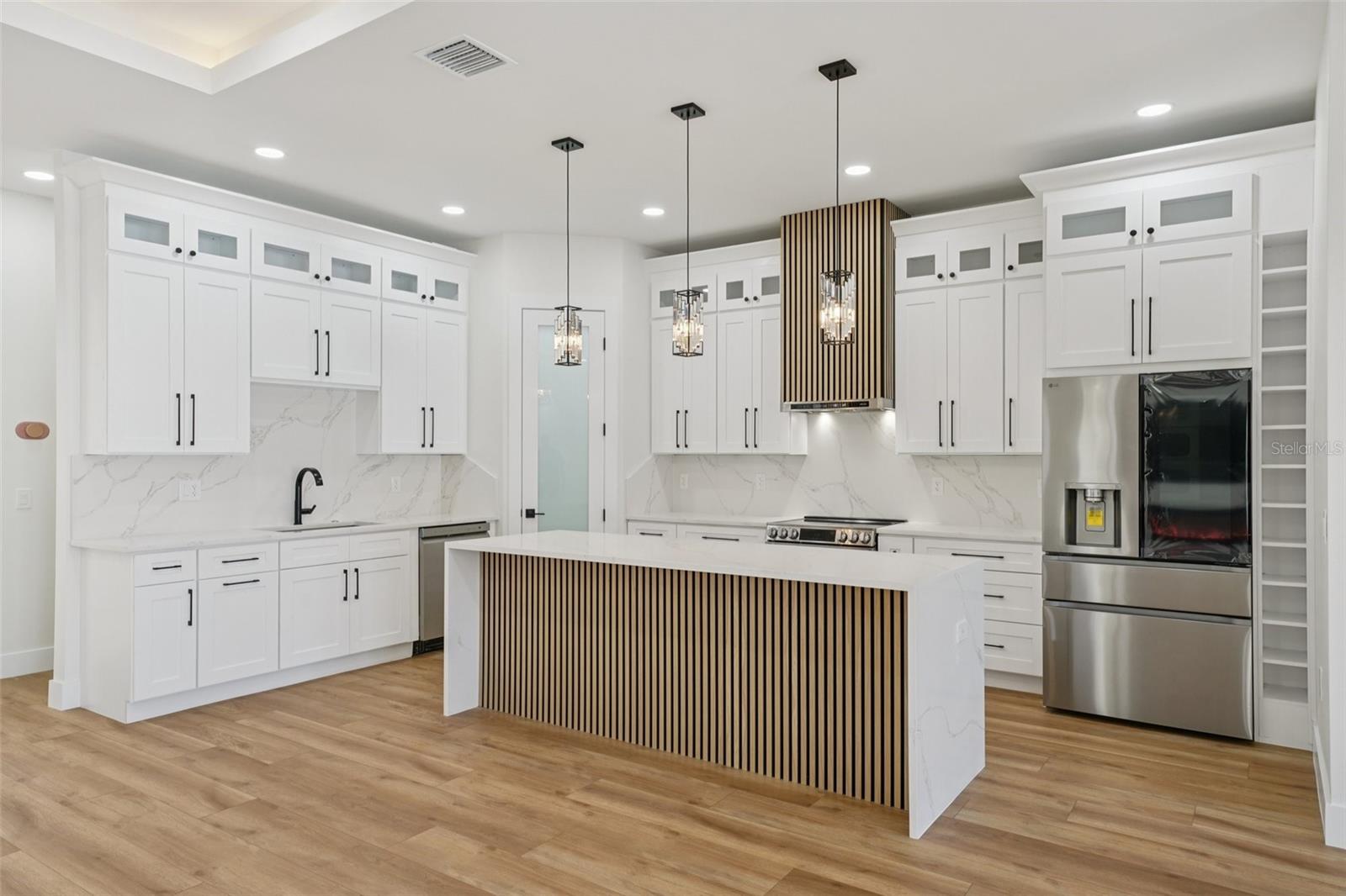 HIGHLAND MANOR - Residential