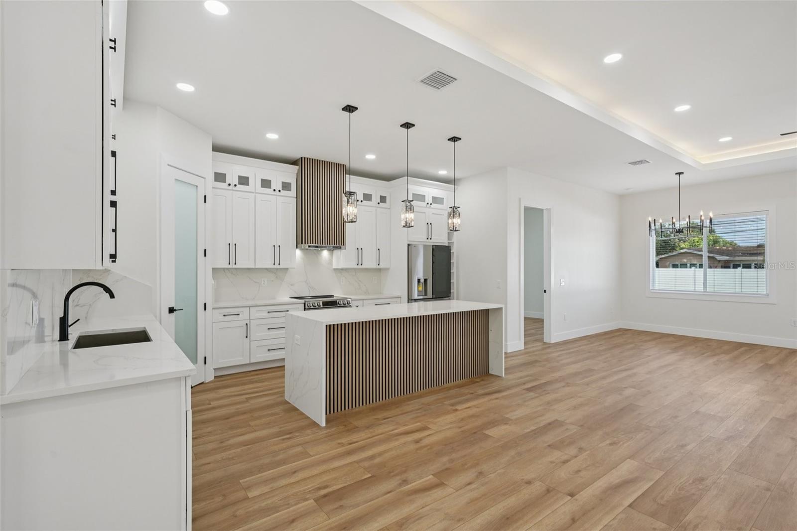 HIGHLAND MANOR - Residential