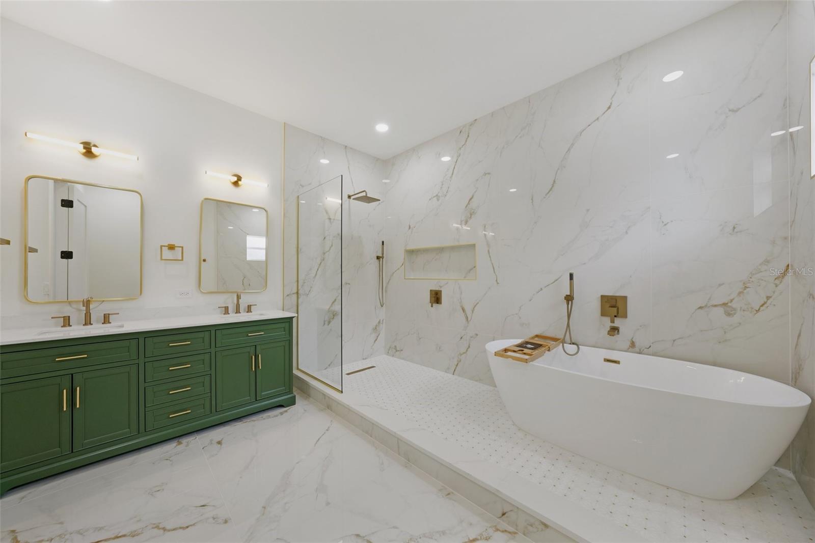 HIGHLAND MANOR - Residential