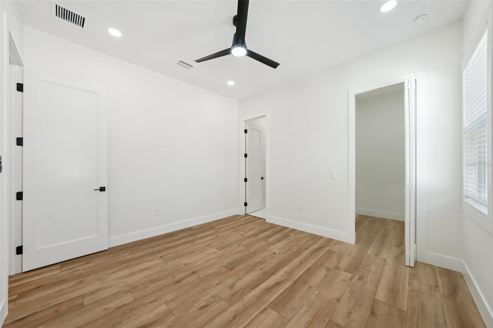 HIGHLAND MANOR - Residential