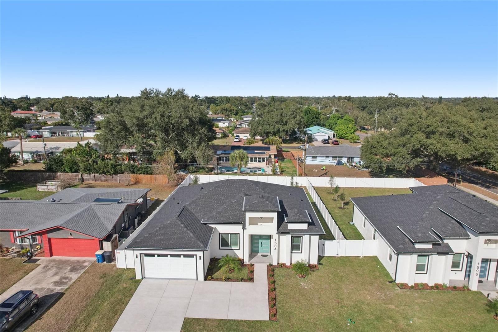 HIGHLAND MANOR - Residential