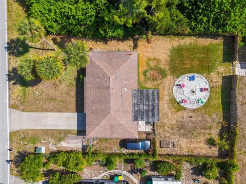 A home in PORT CHARLOTTE