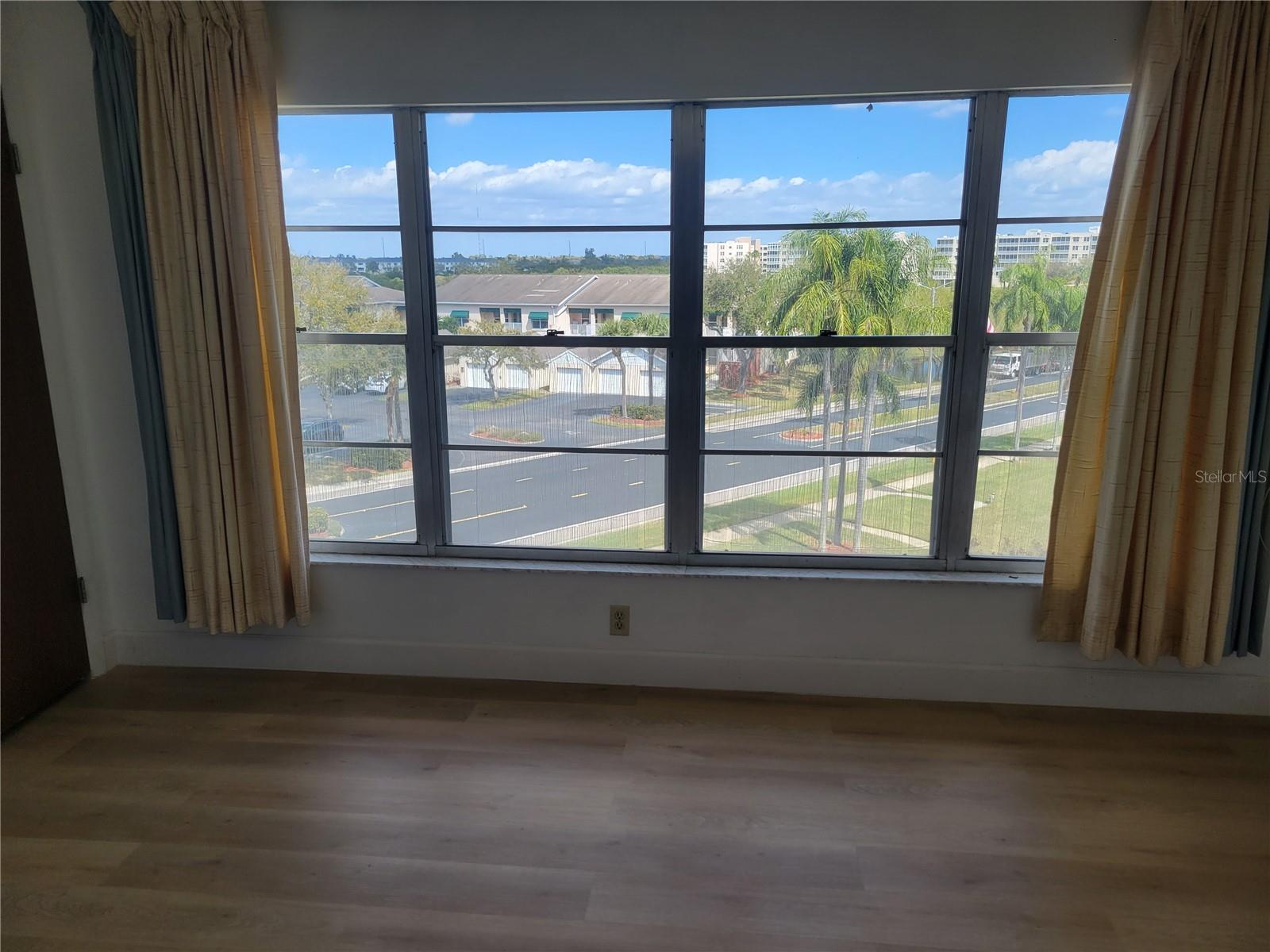 LONG BAYOU - Residential