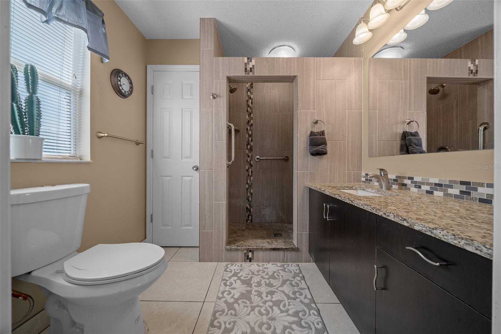 LADY LAKE ORANGE BLOSSOM GARDENS UNIT 16 - Residential