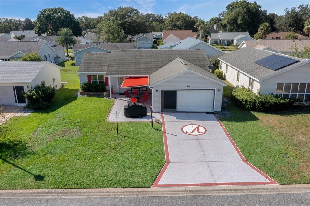 Photo of 914 Chula Court, Lady Lake, FL 32159 (MLS # OM710858)