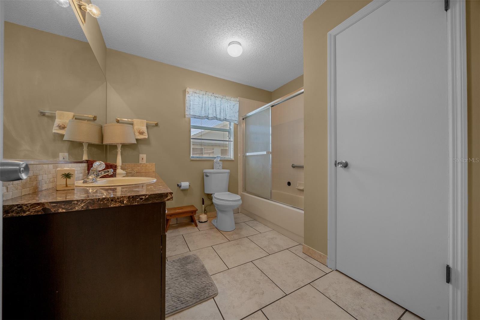 LADY LAKE ORANGE BLOSSOM GARDENS UNIT 16 - Residential