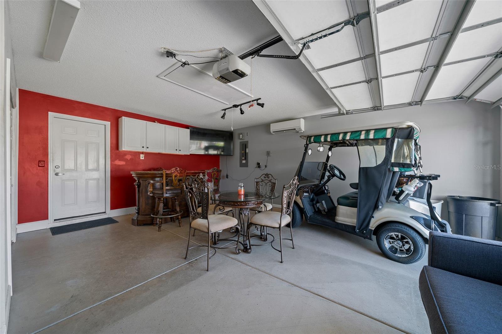 LADY LAKE ORANGE BLOSSOM GARDENS UNIT 16 - Residential