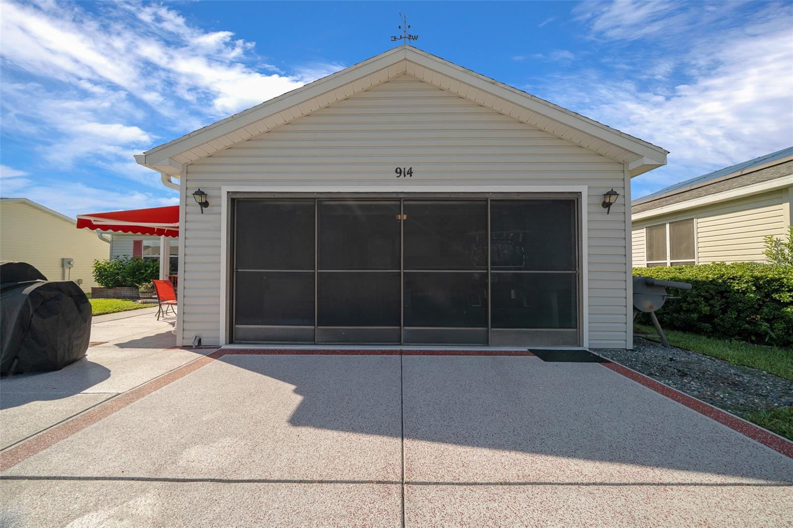 LADY LAKE ORANGE BLOSSOM GARDENS UNIT 16 - Residential