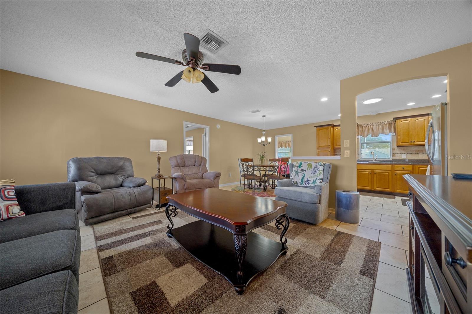 LADY LAKE ORANGE BLOSSOM GARDENS UNIT 16 - Residential
