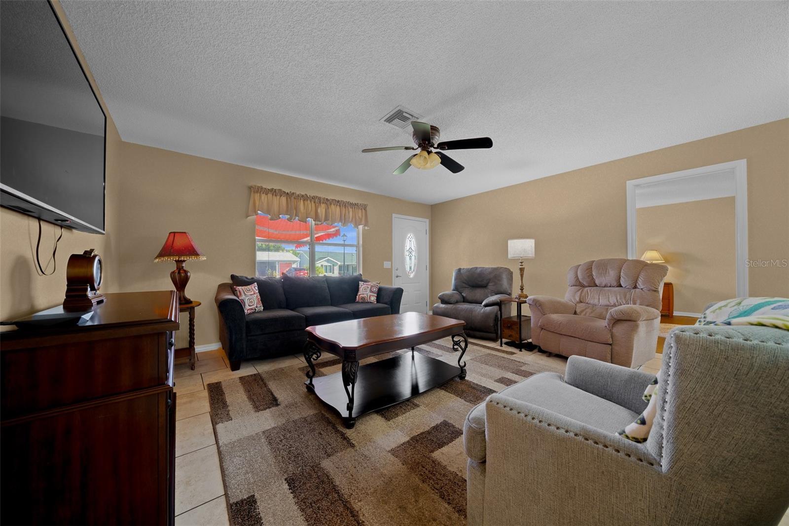 LADY LAKE ORANGE BLOSSOM GARDENS UNIT 16 - Residential