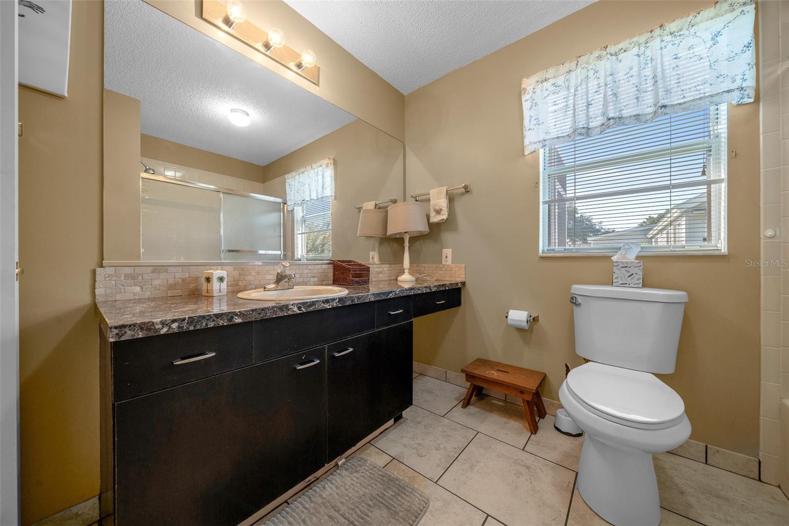 LADY LAKE ORANGE BLOSSOM GARDENS UNIT 16 - Residential