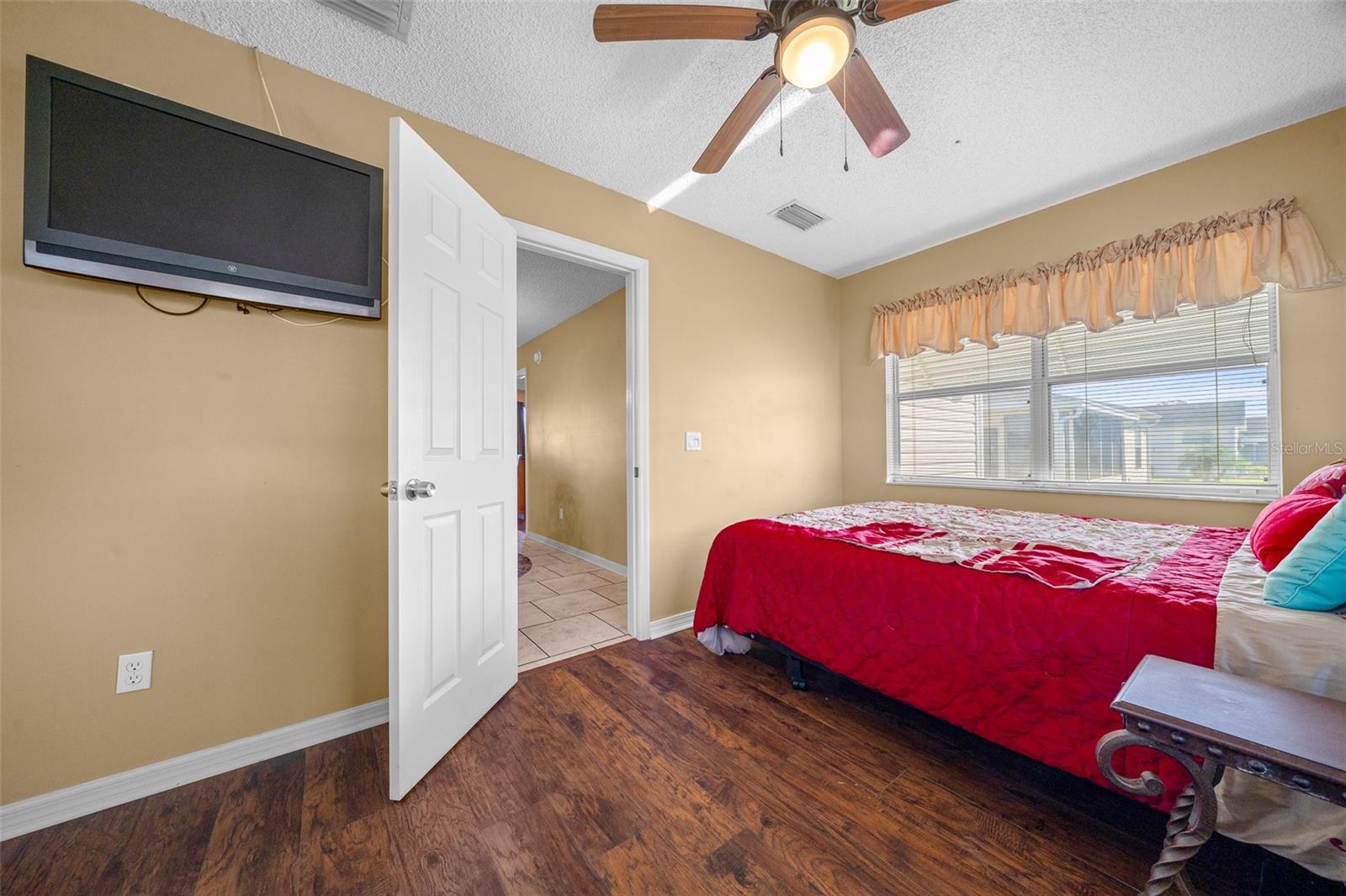 LADY LAKE ORANGE BLOSSOM GARDENS UNIT 16 - Residential