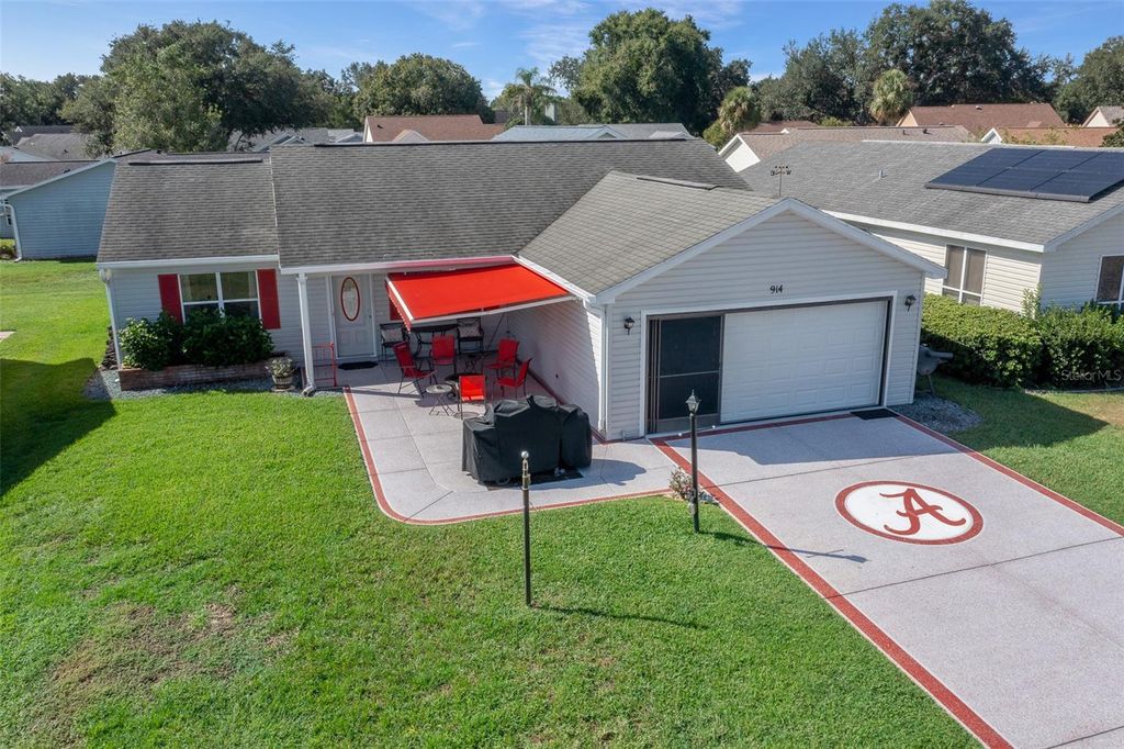 Photo of 914 Chula Court, Lady Lake, FL 32159 (MLS # OM710858)