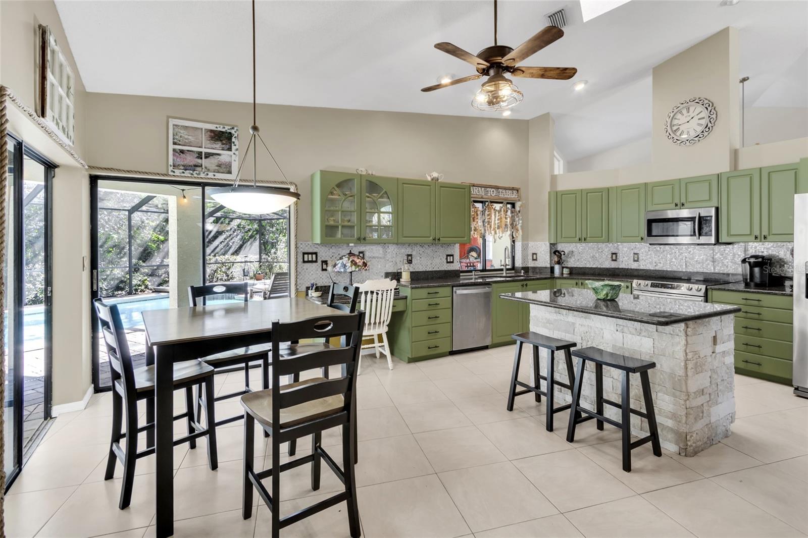 CRESCENT FOREST - Residential