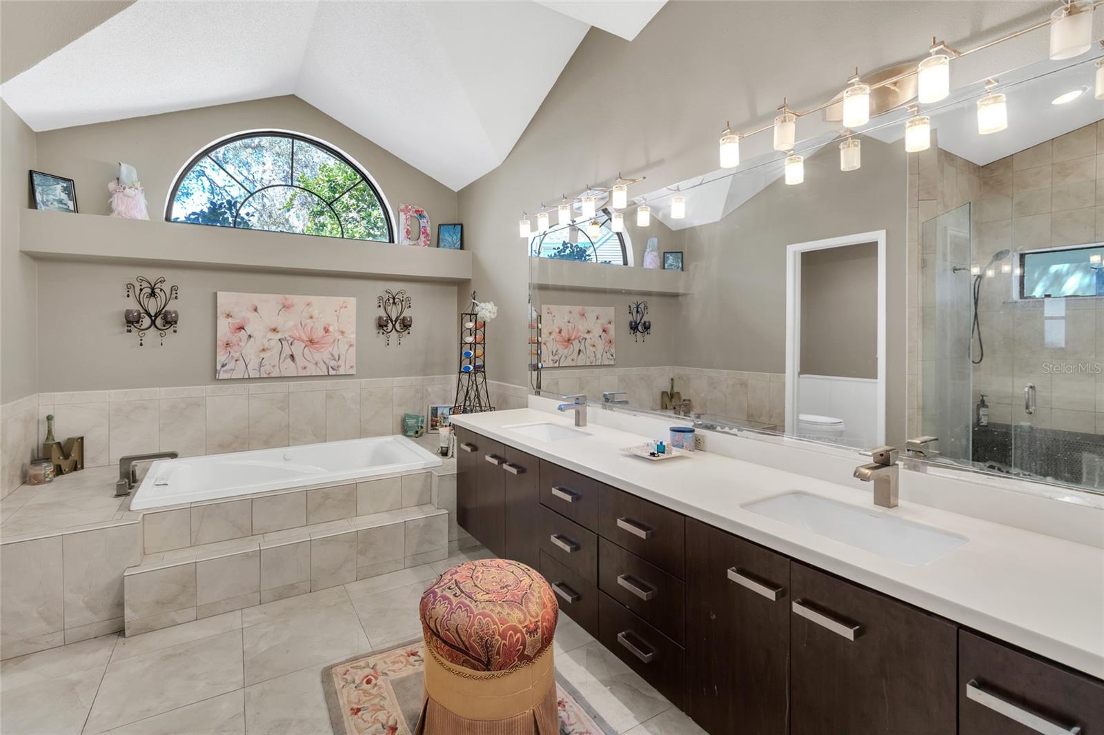 CRESCENT FOREST - Residential