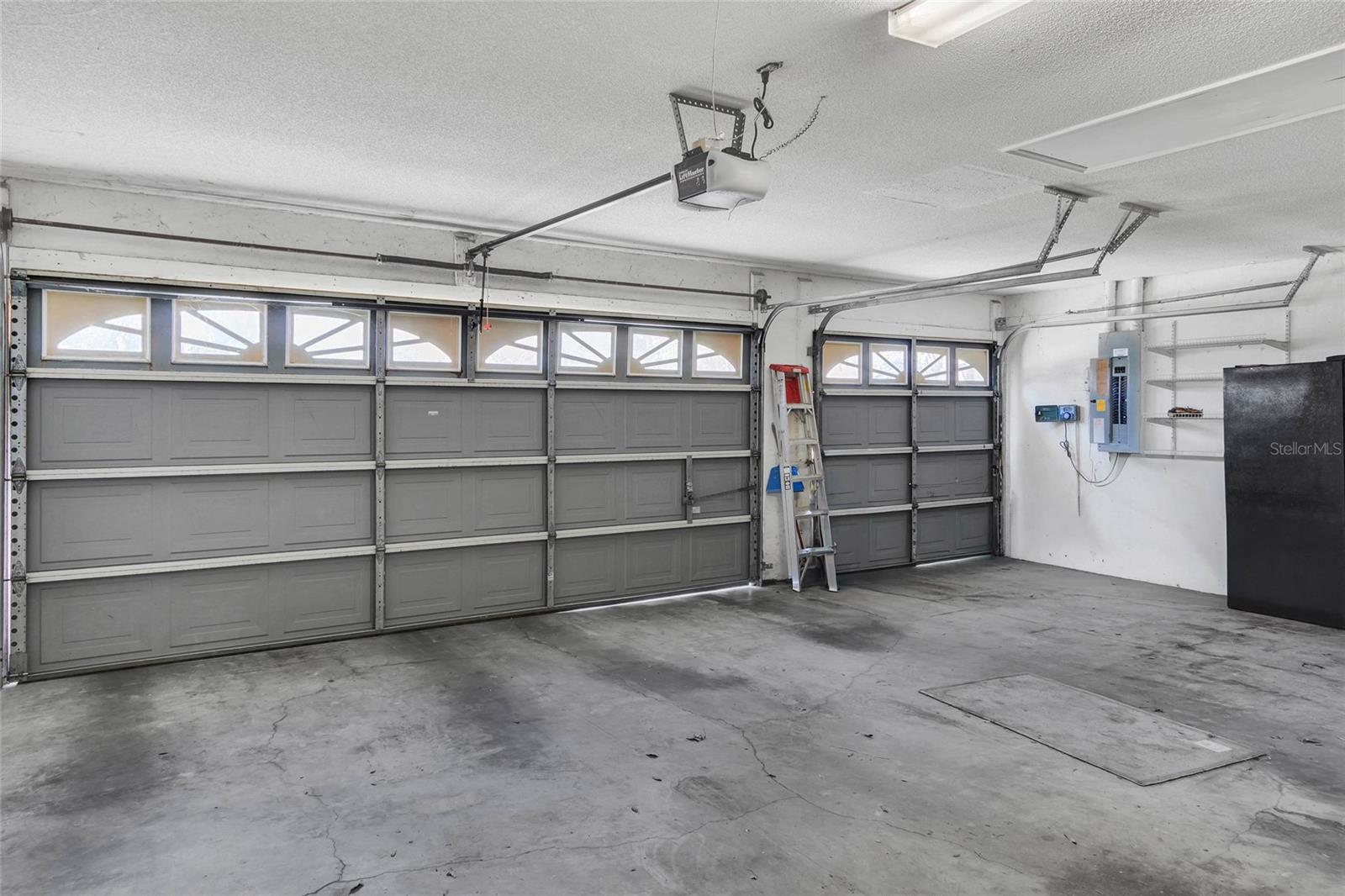 CRESCENT FOREST - Residential