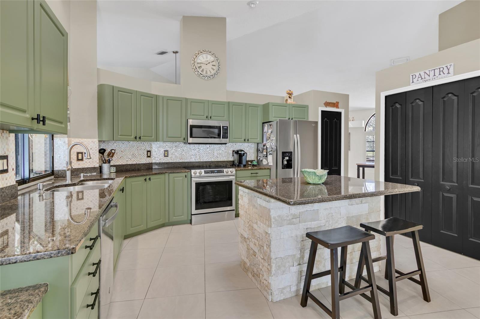 CRESCENT FOREST - Residential