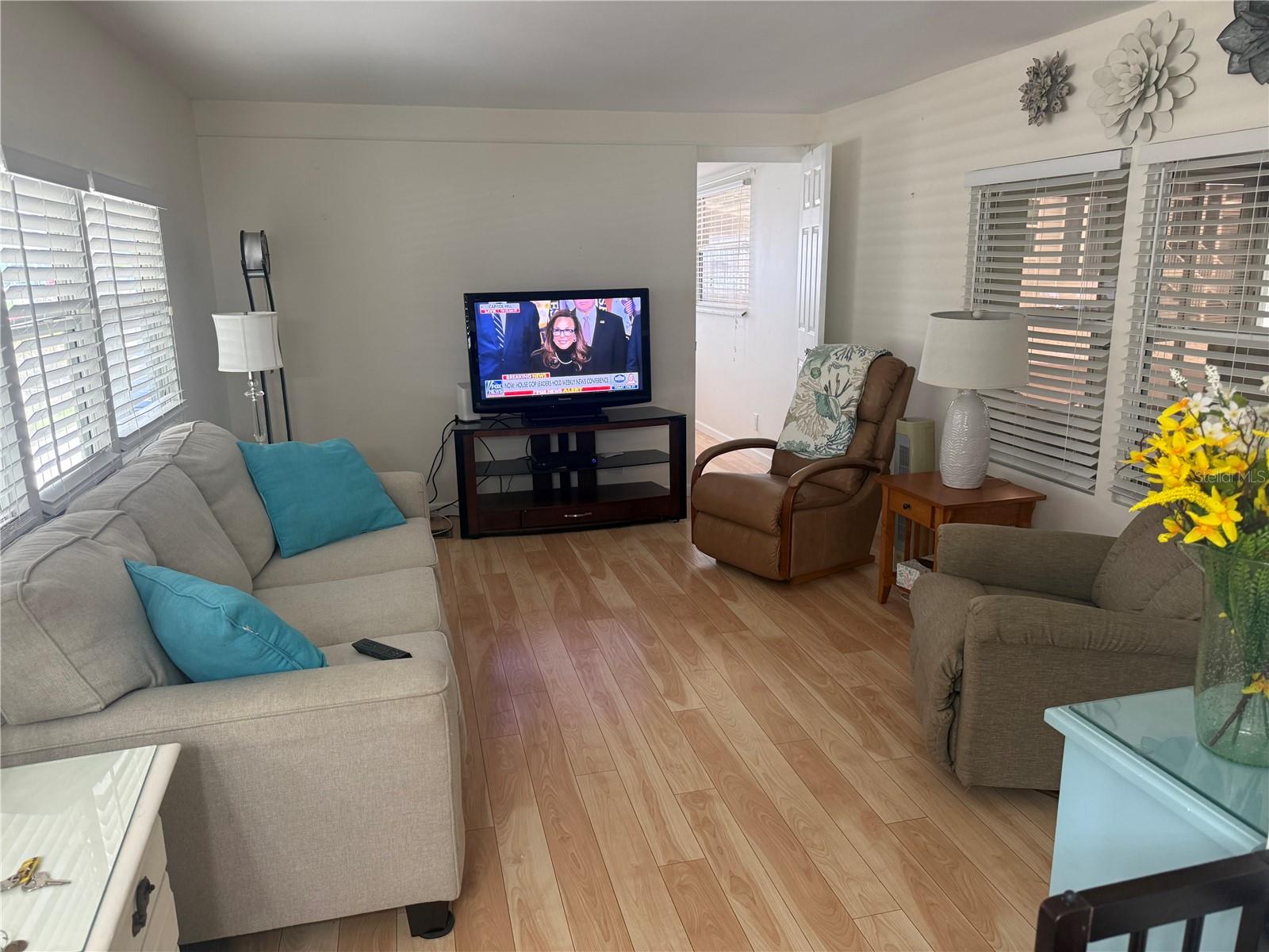 COUNTRY CLUB ESTATES - Residential